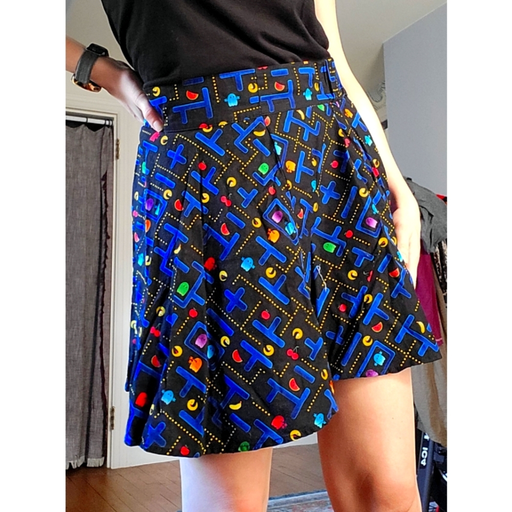 Retrolicious Pac Man Video Game Skirt M
